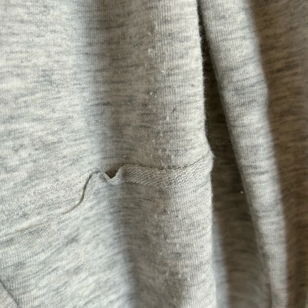 Cable & Gauge gray viscose blend kangaroo pocket hoodie size medium - Picture 3 of 12